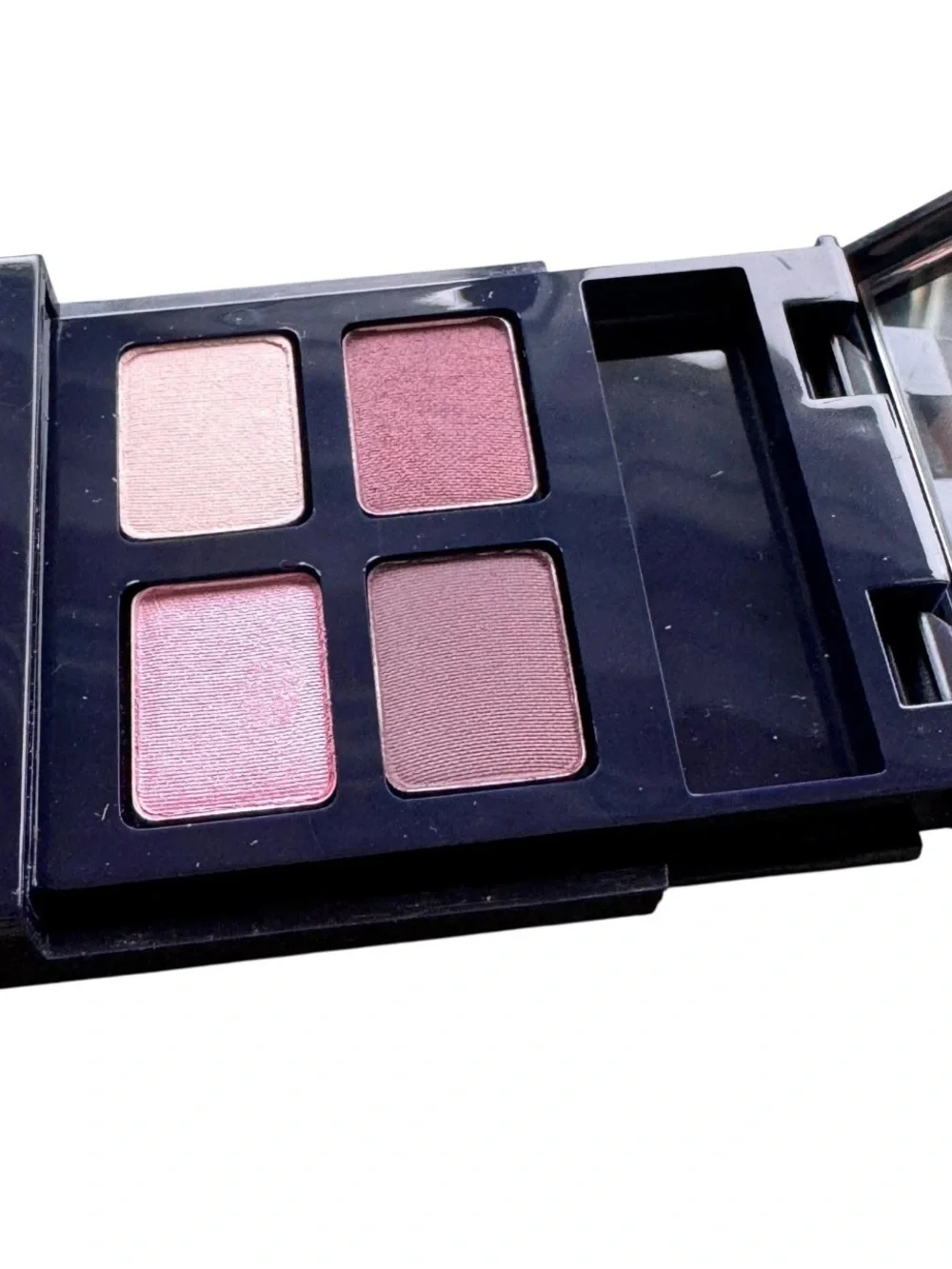 NEW Estée Lauder Signature Eyeshadow Eye Quad Berry Quartz 04 Discontinued Rare